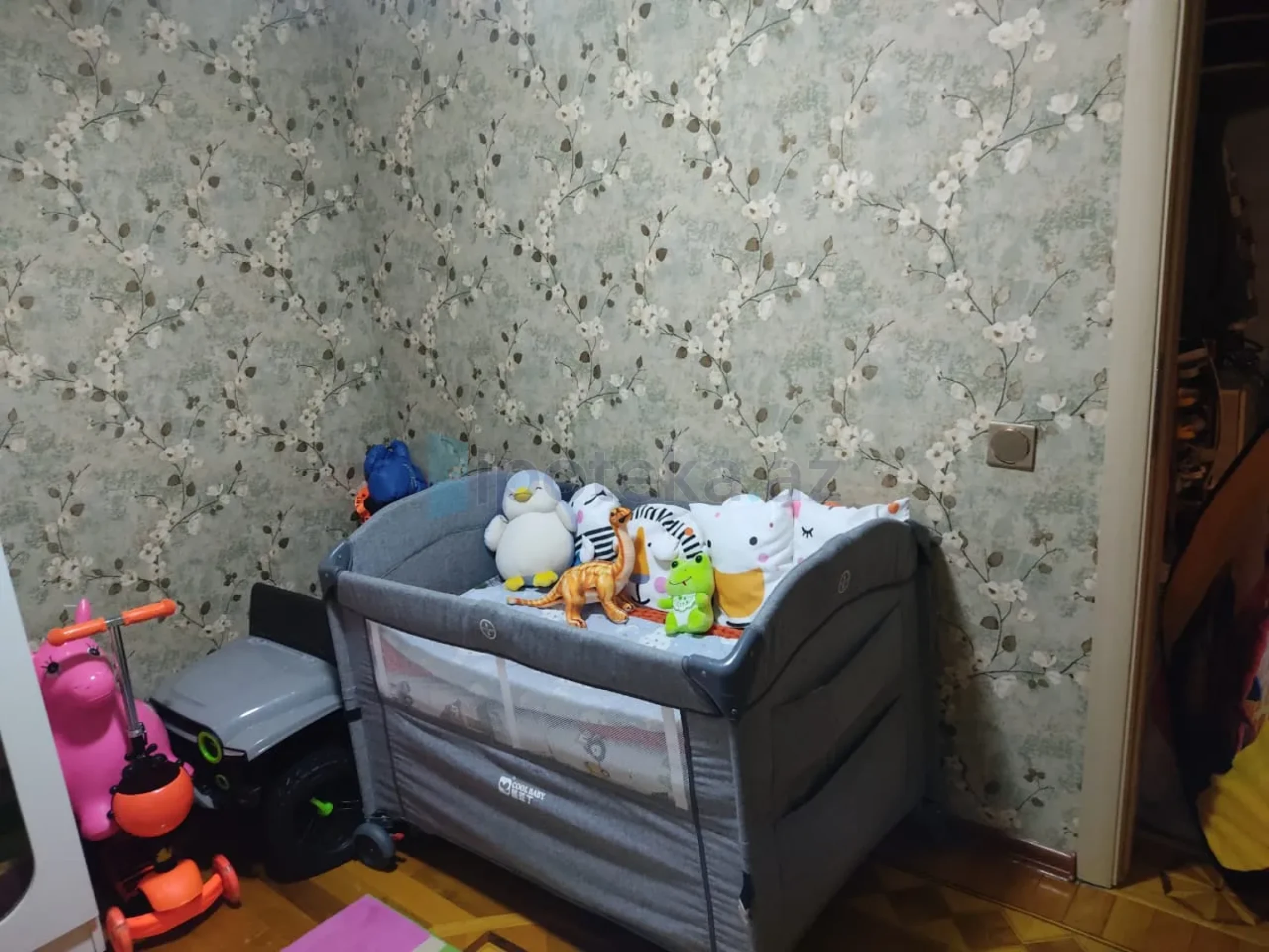 Satılır 1 otaqlı köhnə tikili 60 m²