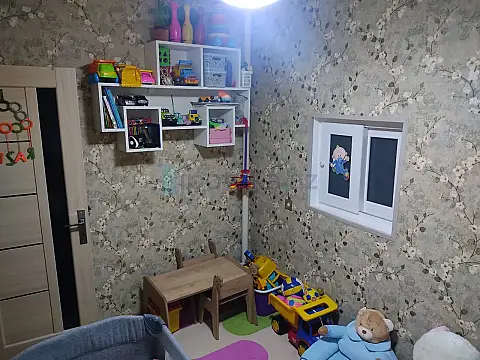 Satılır 1 otaqlı köhnə tikili 60 m²