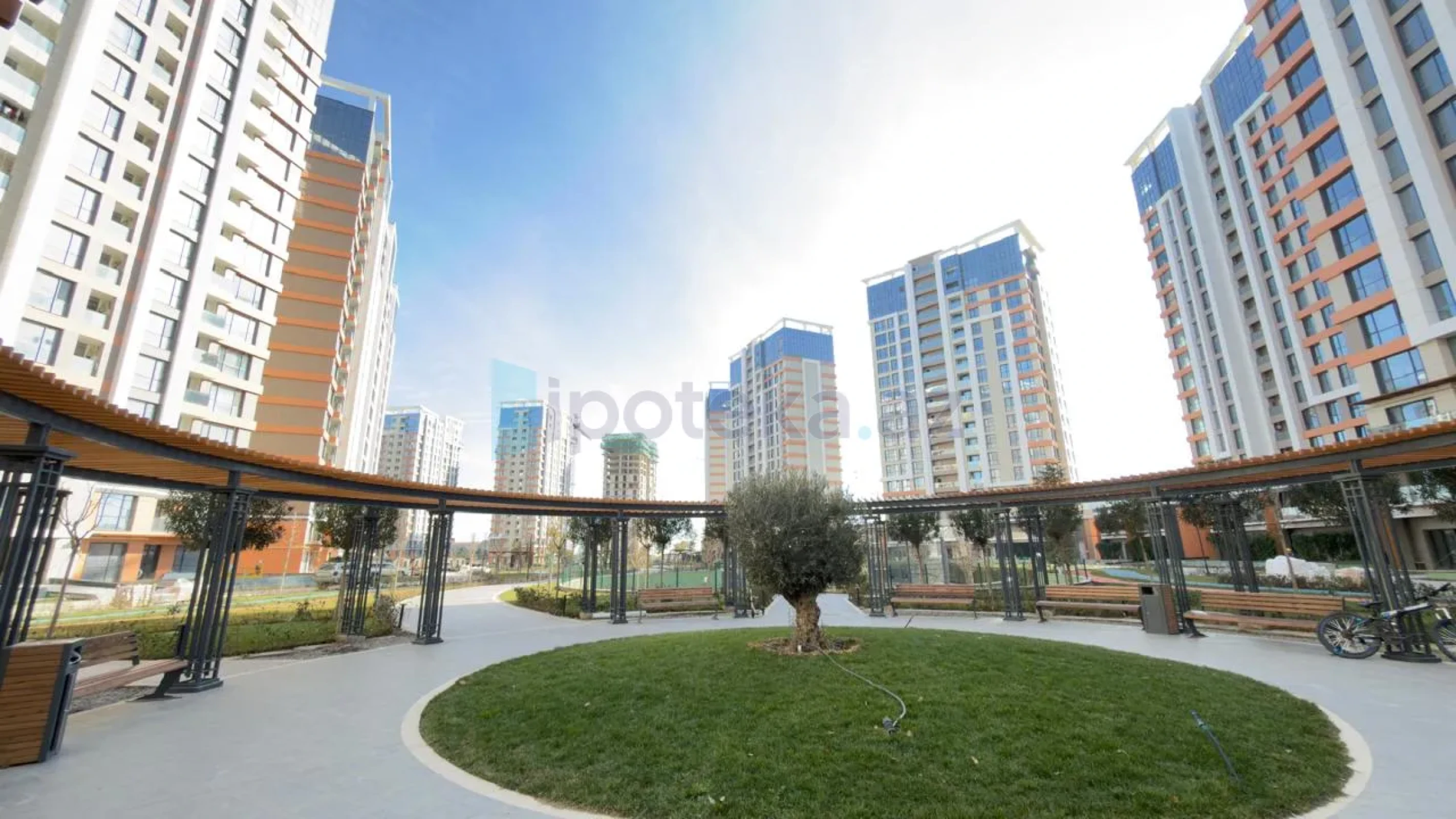 Satılır 4 otaqlı yeni tikili 128.5 m²