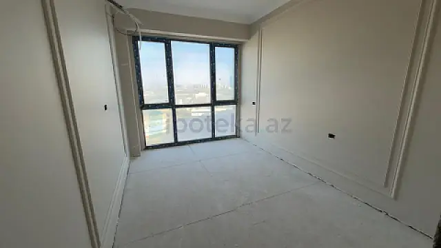 Satılır 4 otaqlı yeni tikili 128.5 m²