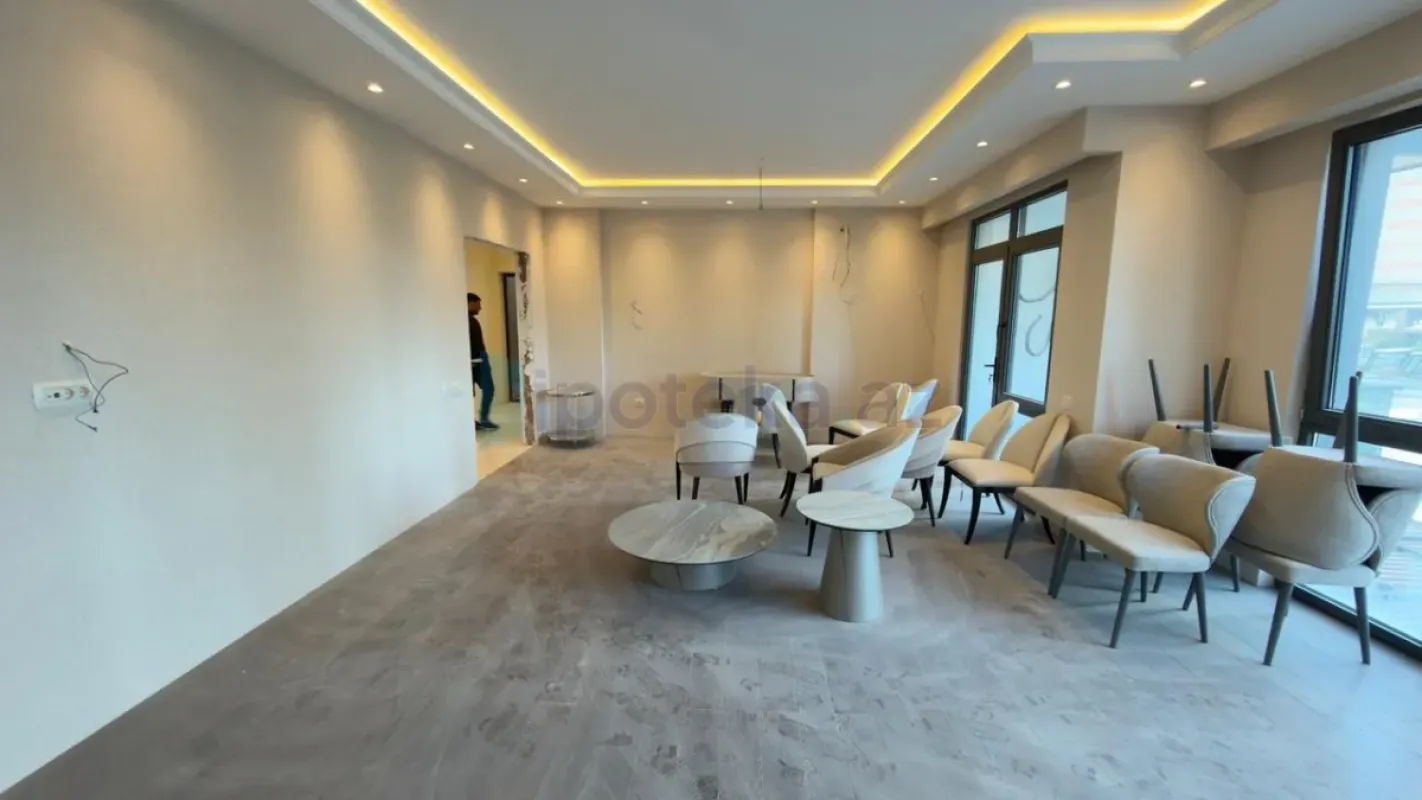 Satılır 4 otaqlı yeni tikili 157 m²