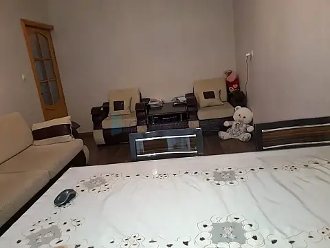 Satılır 2 otaqlı köhnə tikili 80 m²