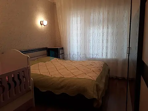 Satılır 2 otaqlı köhnə tikili 80 m²
