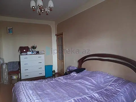 Satılır 2 otaqlı köhnə tikili 80 m²