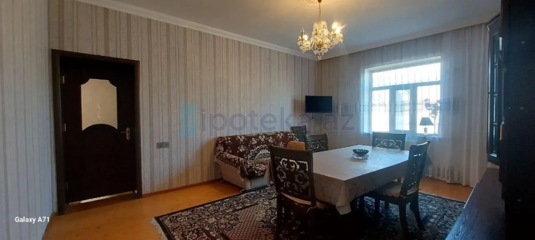 Satılır 6 otaqlı həyət evi 250 m²