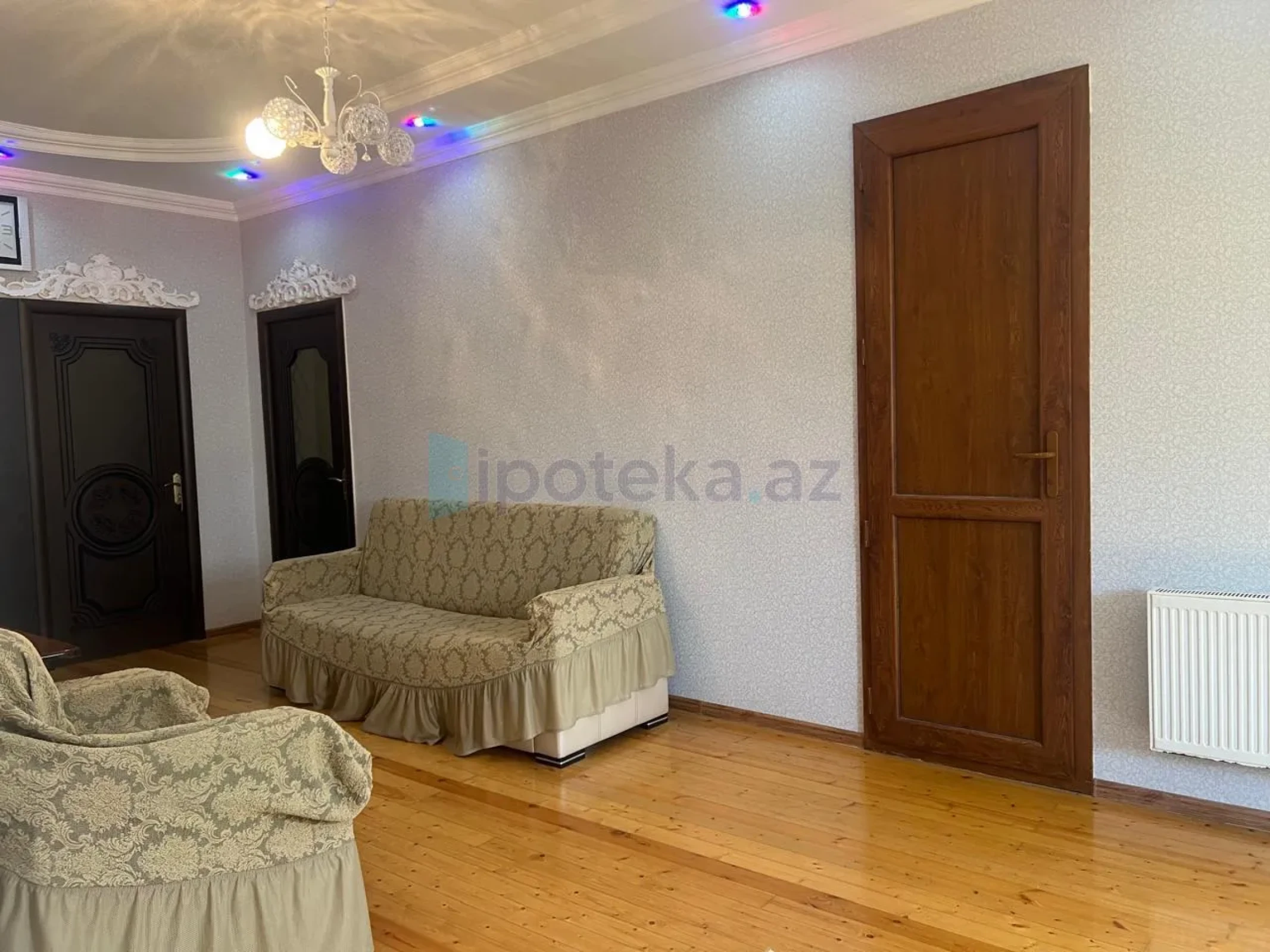 Satılır 6 otaqlı həyət evi 250 m²