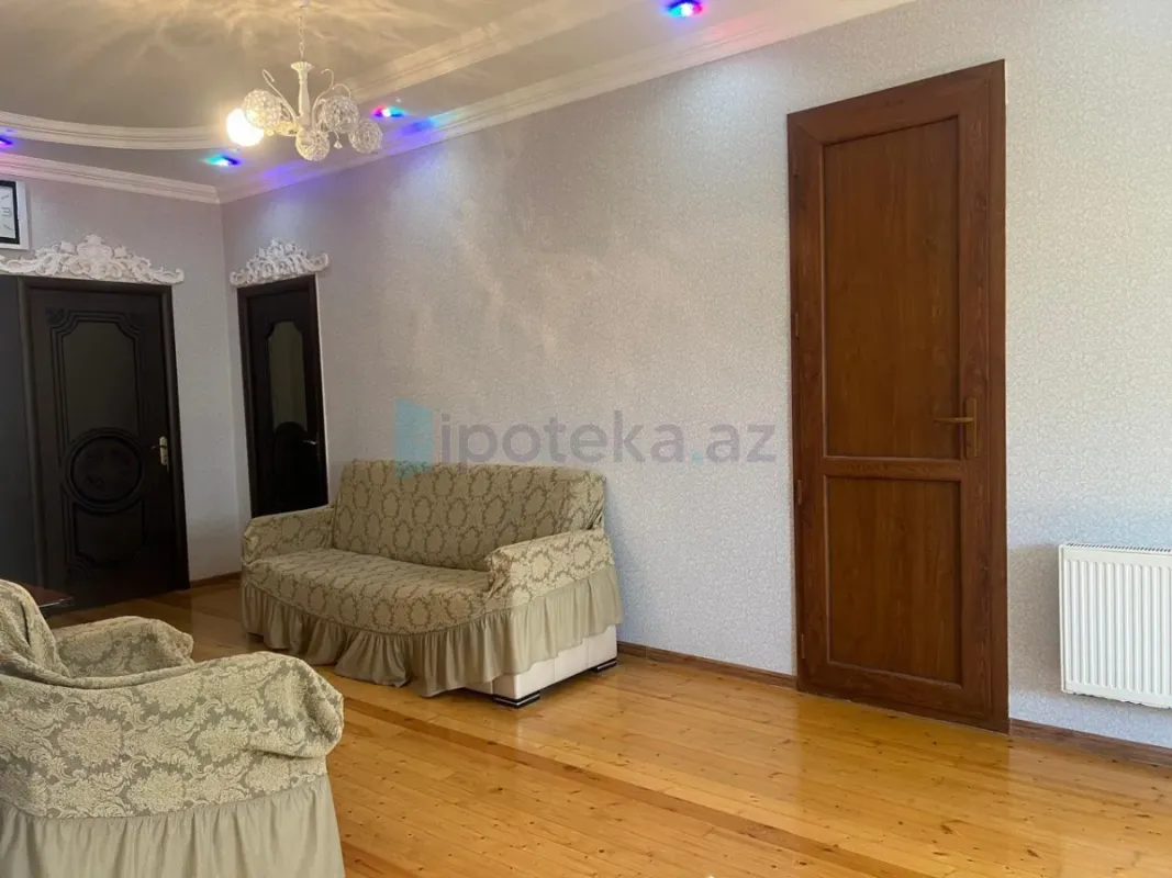 Satılır 6 otaqlı həyət evi 250 m²