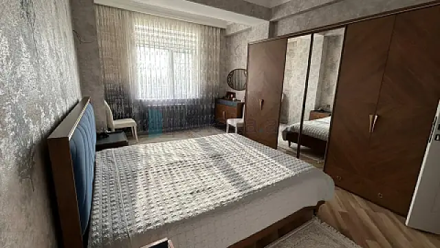 Satılır 3 otaqlı yeni tikili 108 m²