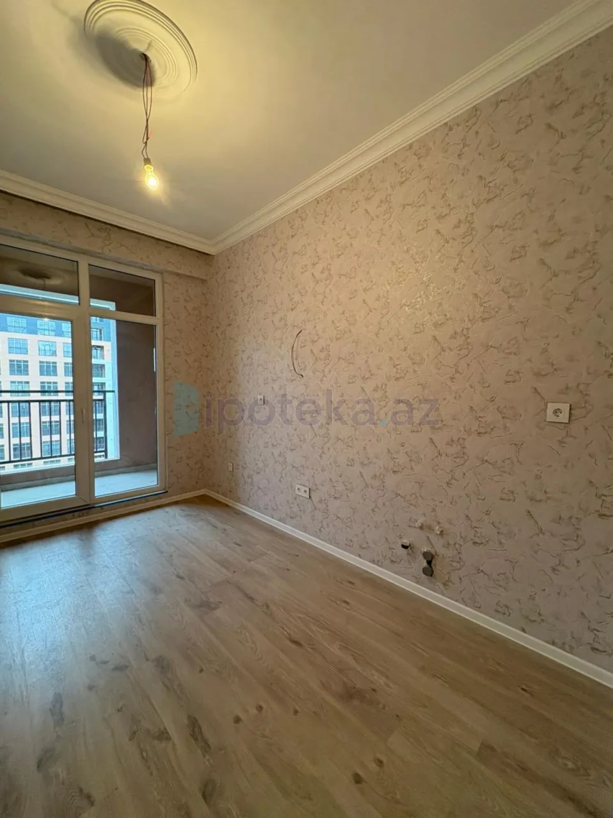 Satılır 3 otaqlı yeni tikili 90 m²