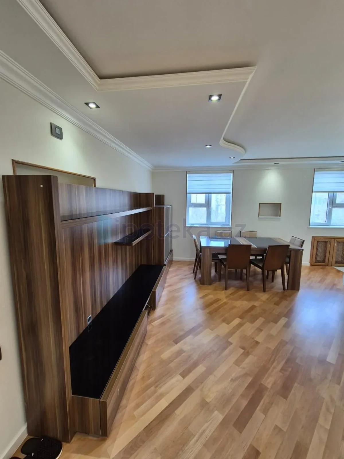 Satılır 3 otaqlı köhnə tikili 100 m²