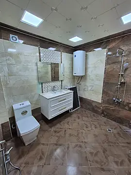 Satılır 3 otaqlı köhnə tikili 100 m²