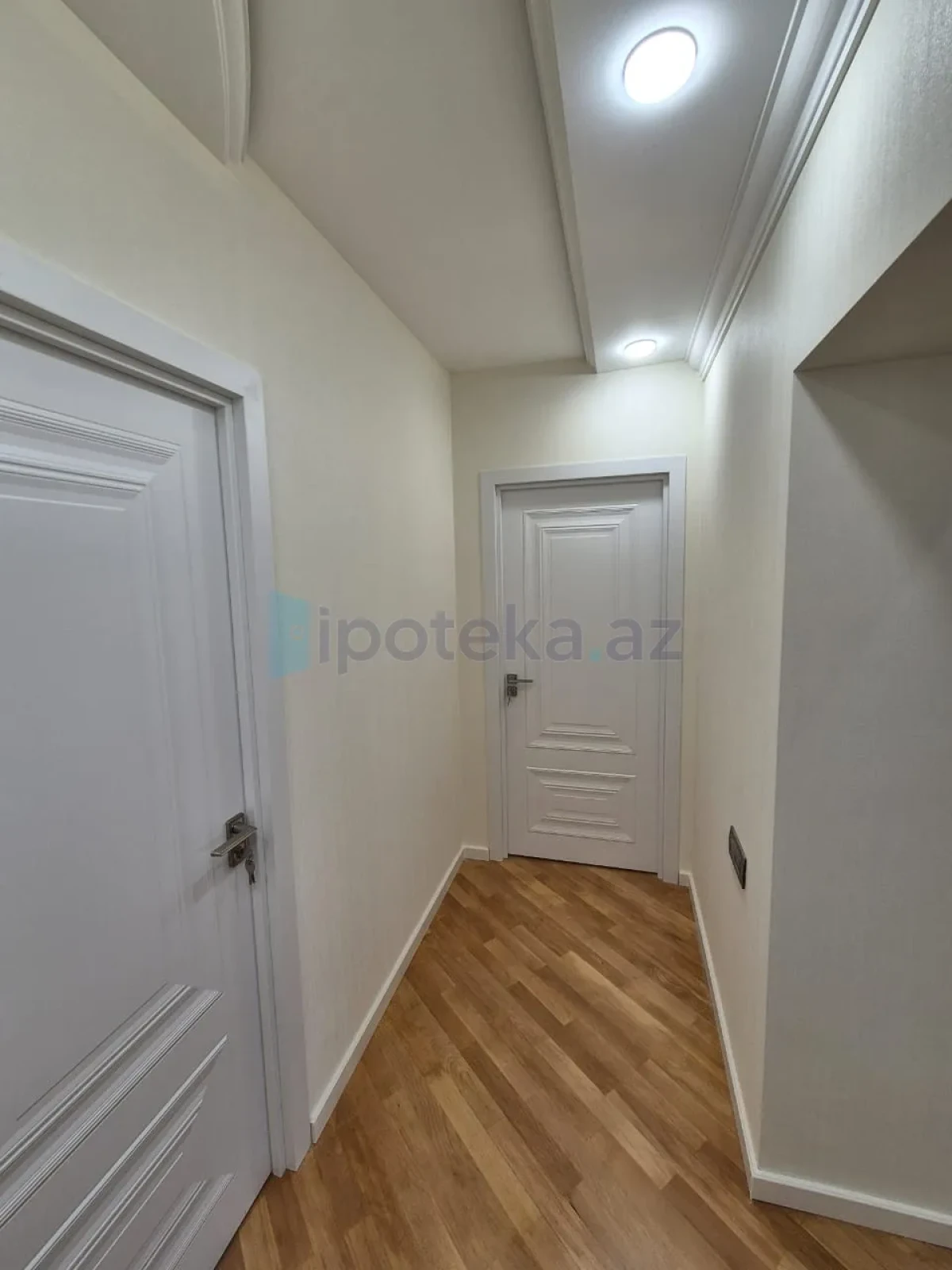 Satılır 3 otaqlı köhnə tikili 100 m²