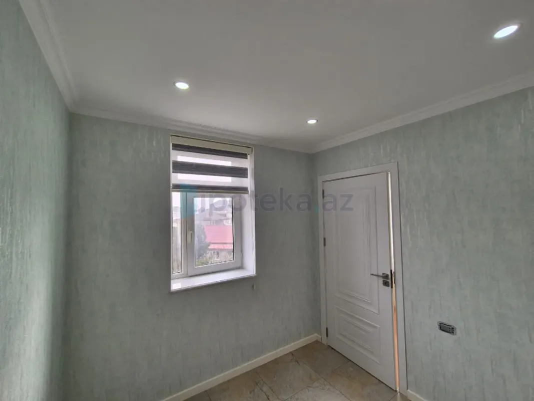 Satılır 3 otaqlı köhnə tikili 100 m²