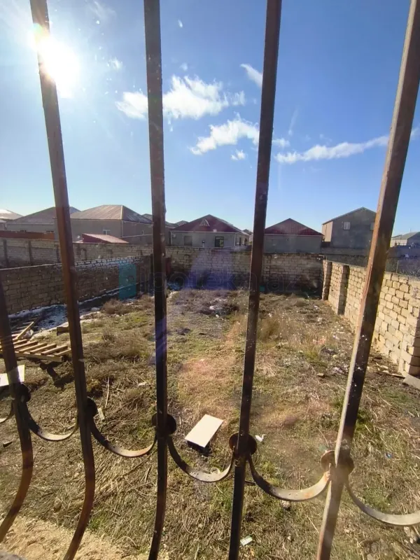 Satılır 3 otaqlı həyət evi 100 m²