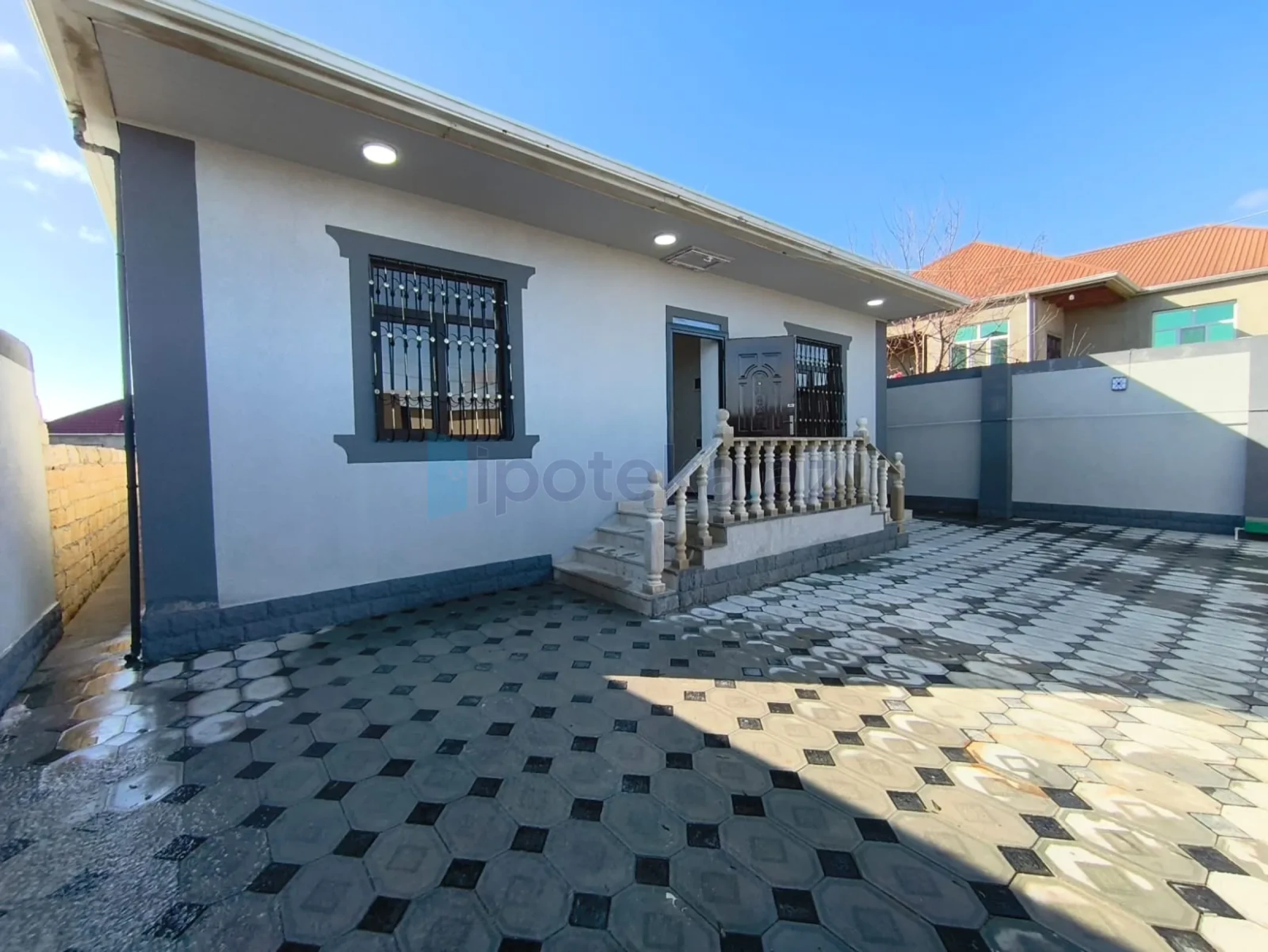 Satılır 3 otaqlı həyət evi 100 m²