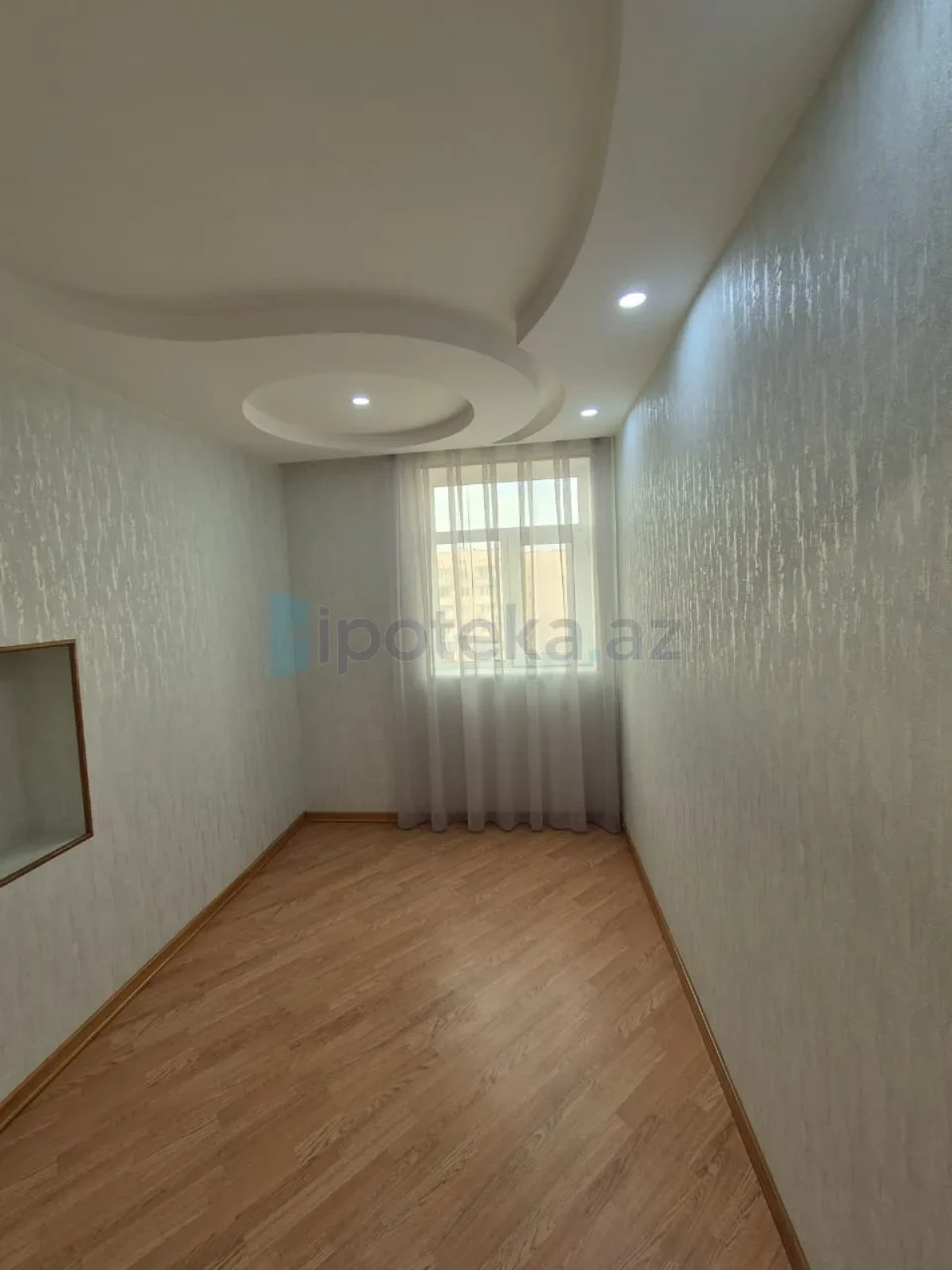 Satılır 3 otaqlı köhnə tikili 100 m²