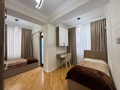 Satılır 3 otaqlı yeni tikili 110 m²