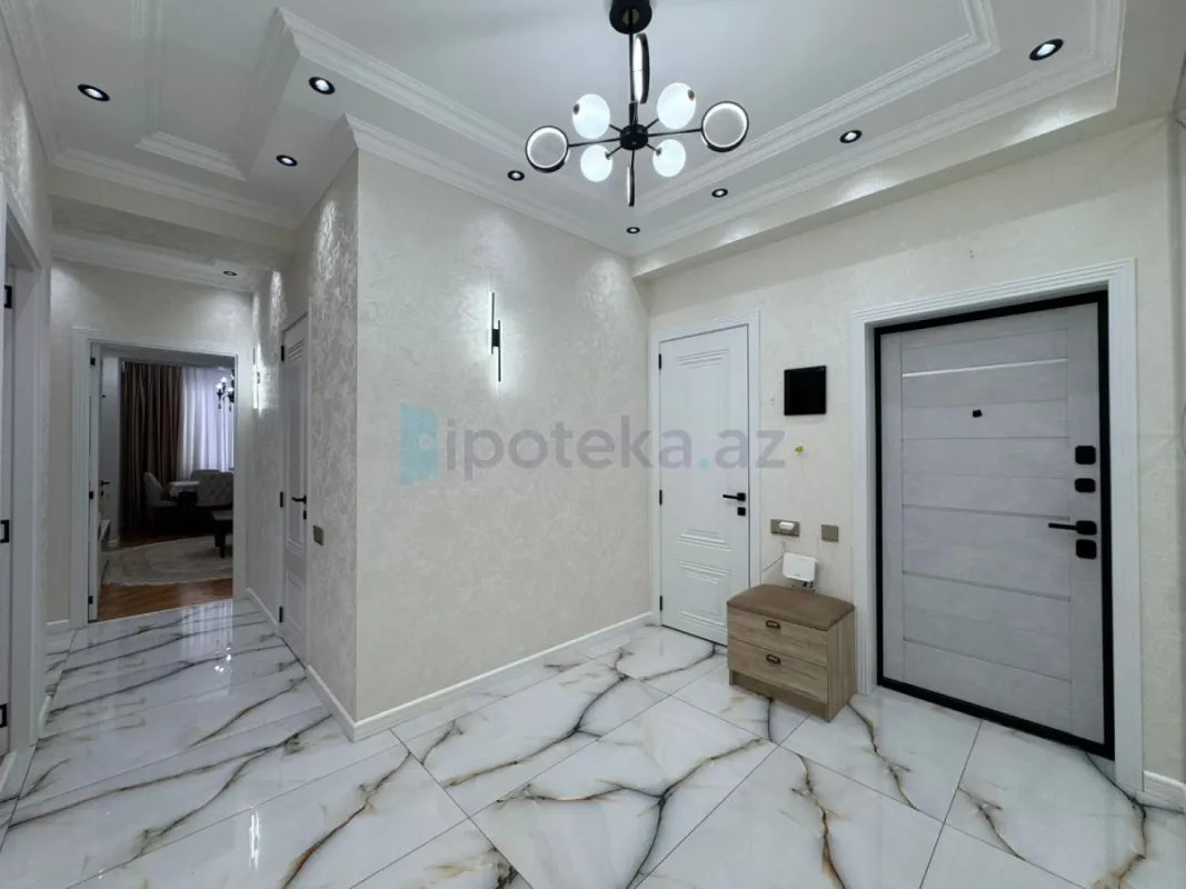 Satılır 3 otaqlı yeni tikili 110 m²