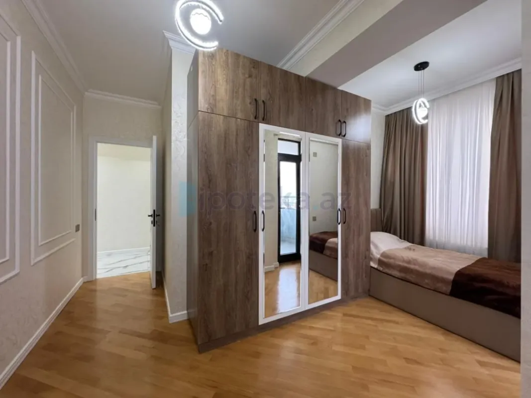 Satılır 3 otaqlı yeni tikili 110 m²