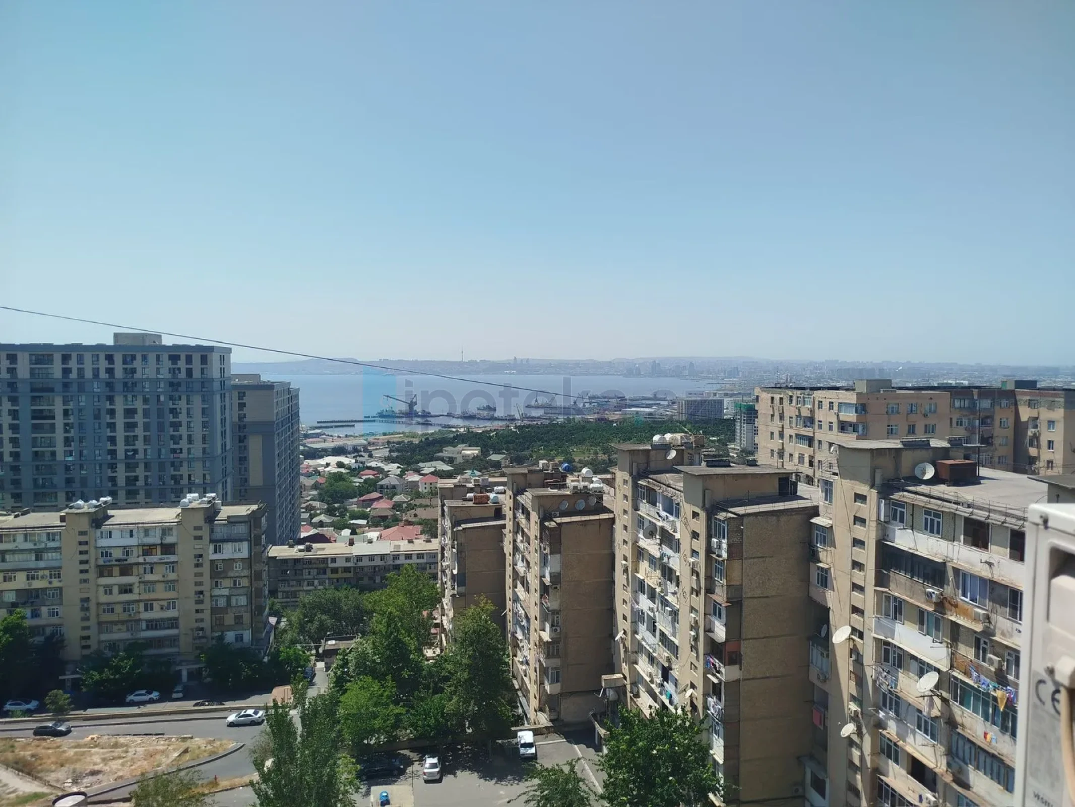 Satılır 4 otaqlı köhnə tikili 120 m²