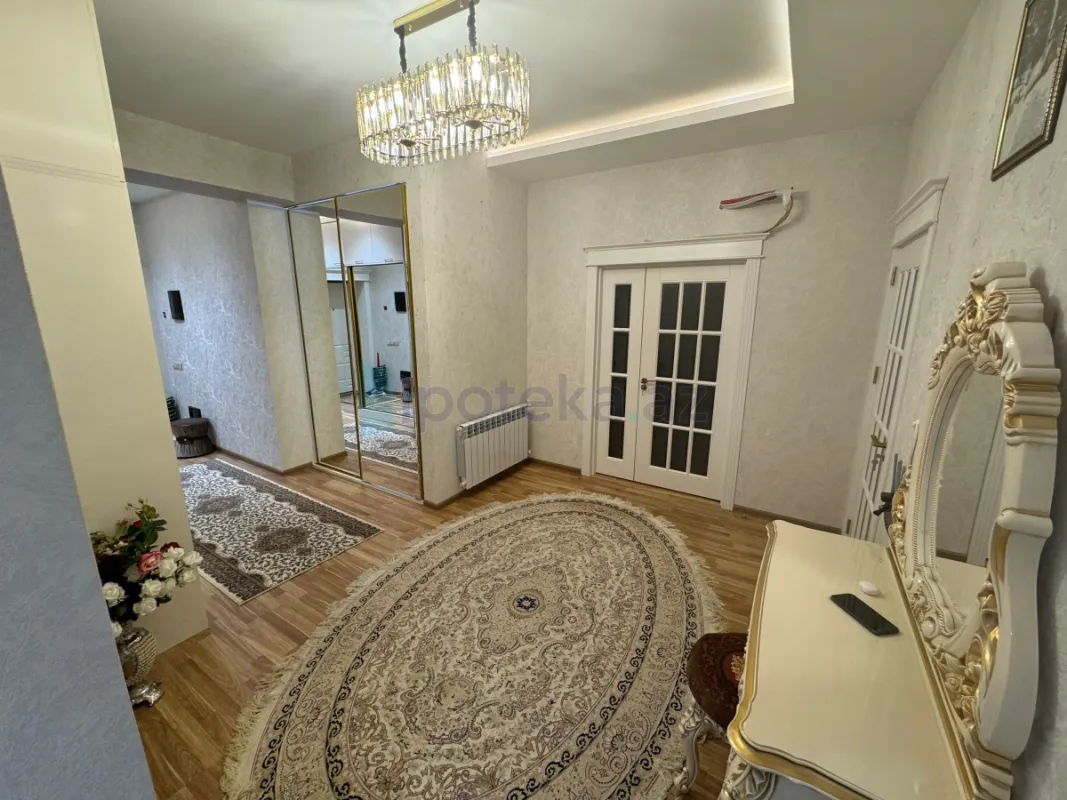 Satılır 3 otaqlı yeni tikili 137 m²