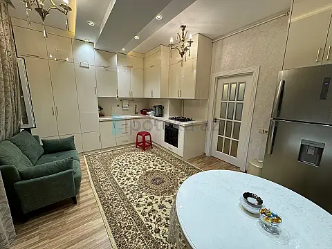 Satılır 3 otaqlı yeni tikili 137 m²