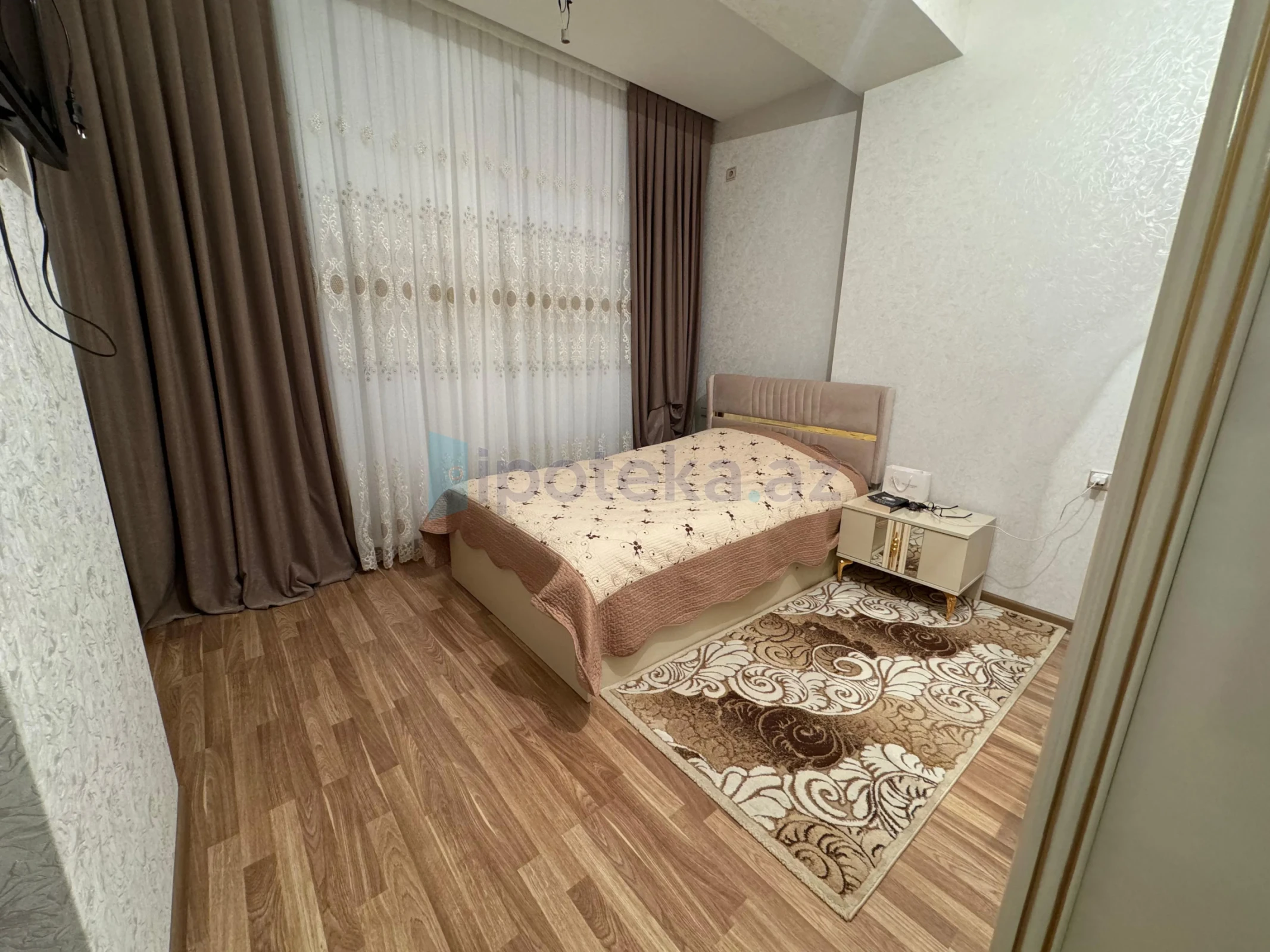 Satılır 3 otaqlı yeni tikili 137 m²