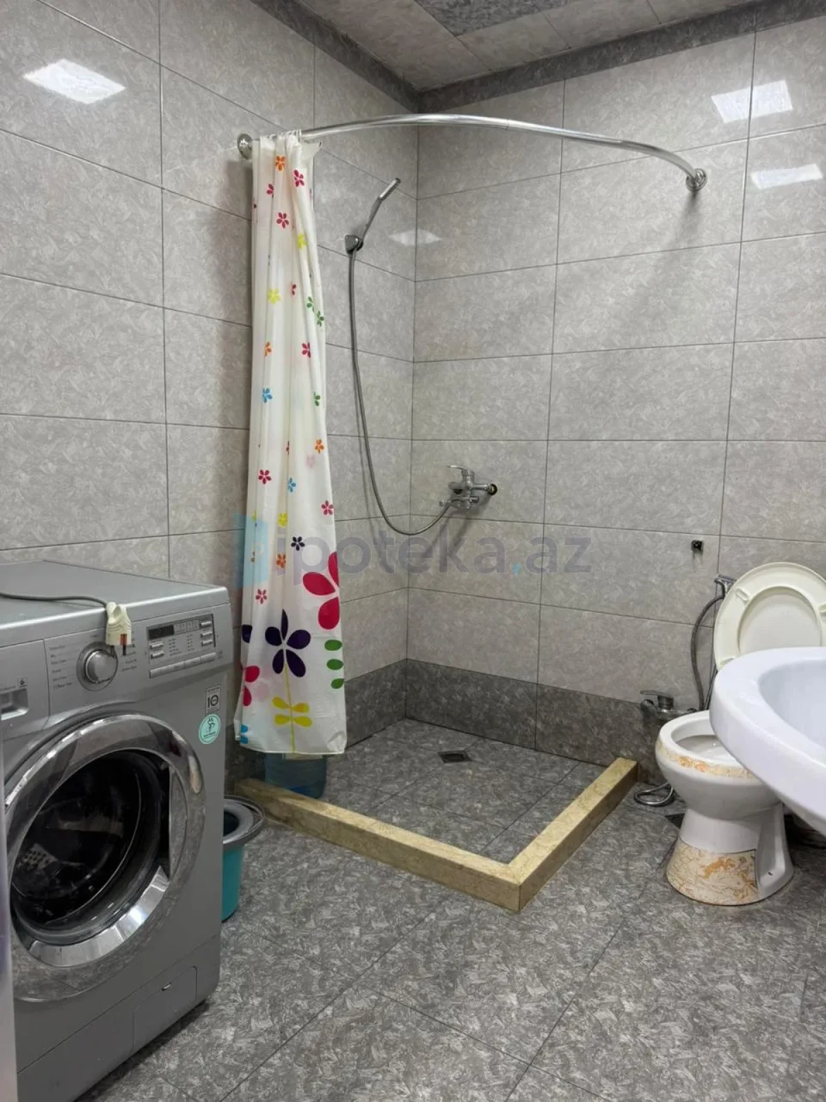 Satılır 2 otaqlı yeni tikili 62 m²