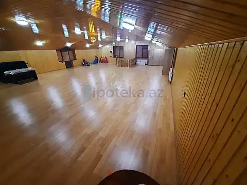 Satılır 8 otaqlı həyət evi 850 m²