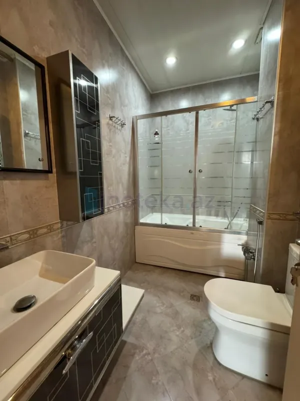 Satılır 3 otaqlı yeni tikili 153 m²