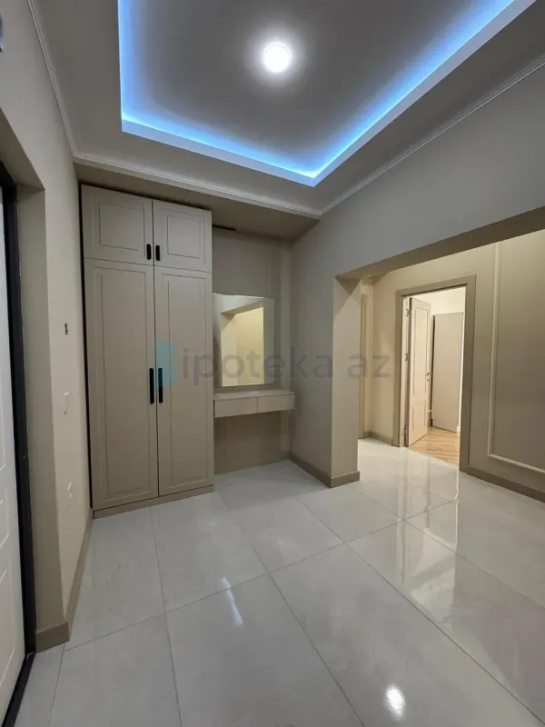 Satılır 2 otaqlı yeni tikili 61 m²