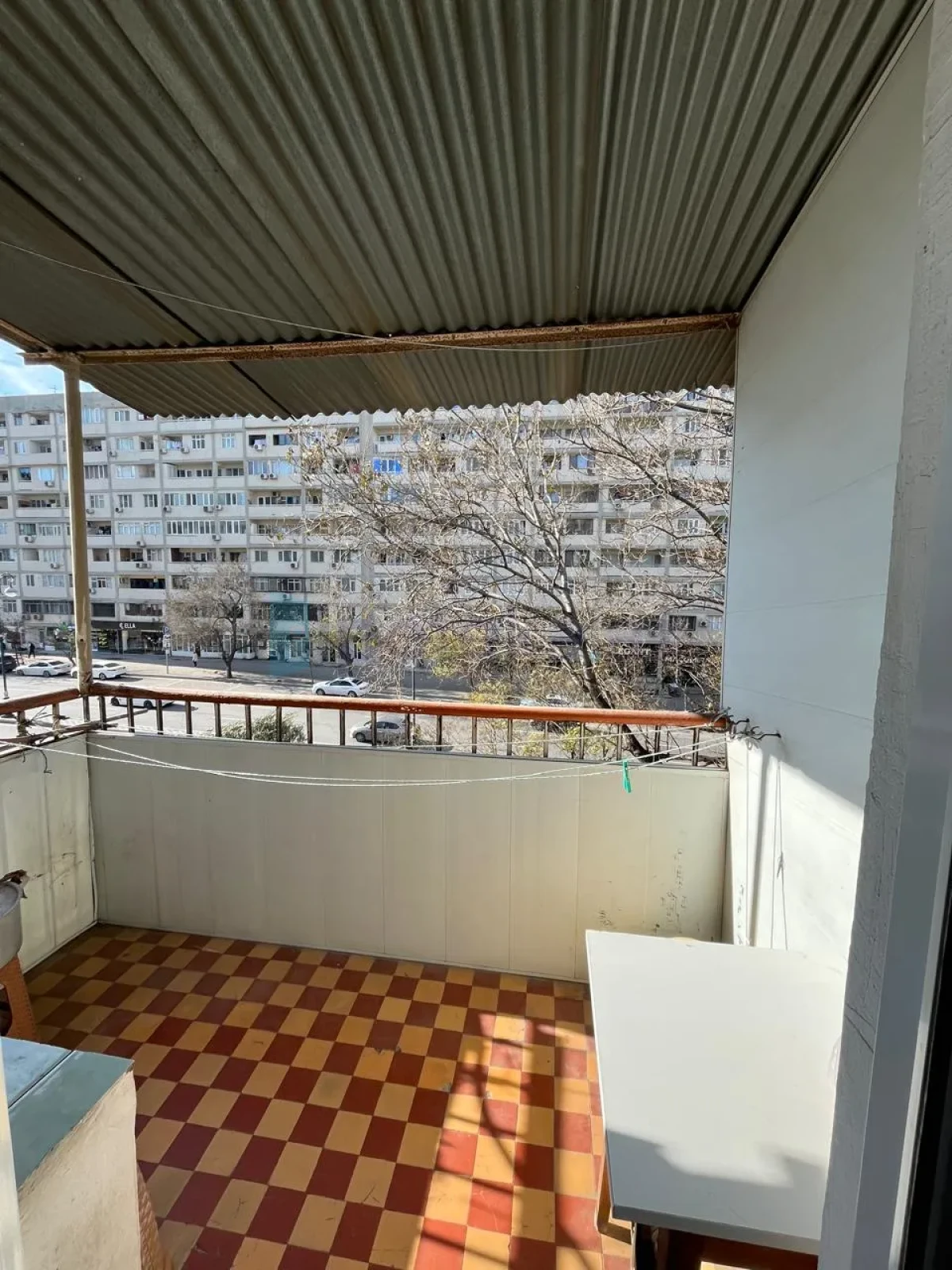 Satılır 3 otaqlı köhnə tikili 70 m²