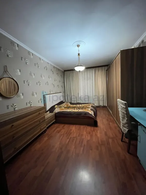 Satılır 3 otaqlı köhnə tikili 70 m²