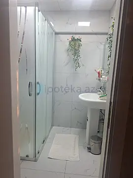Satılır 3 otaqlı köhnə tikili 120 m²