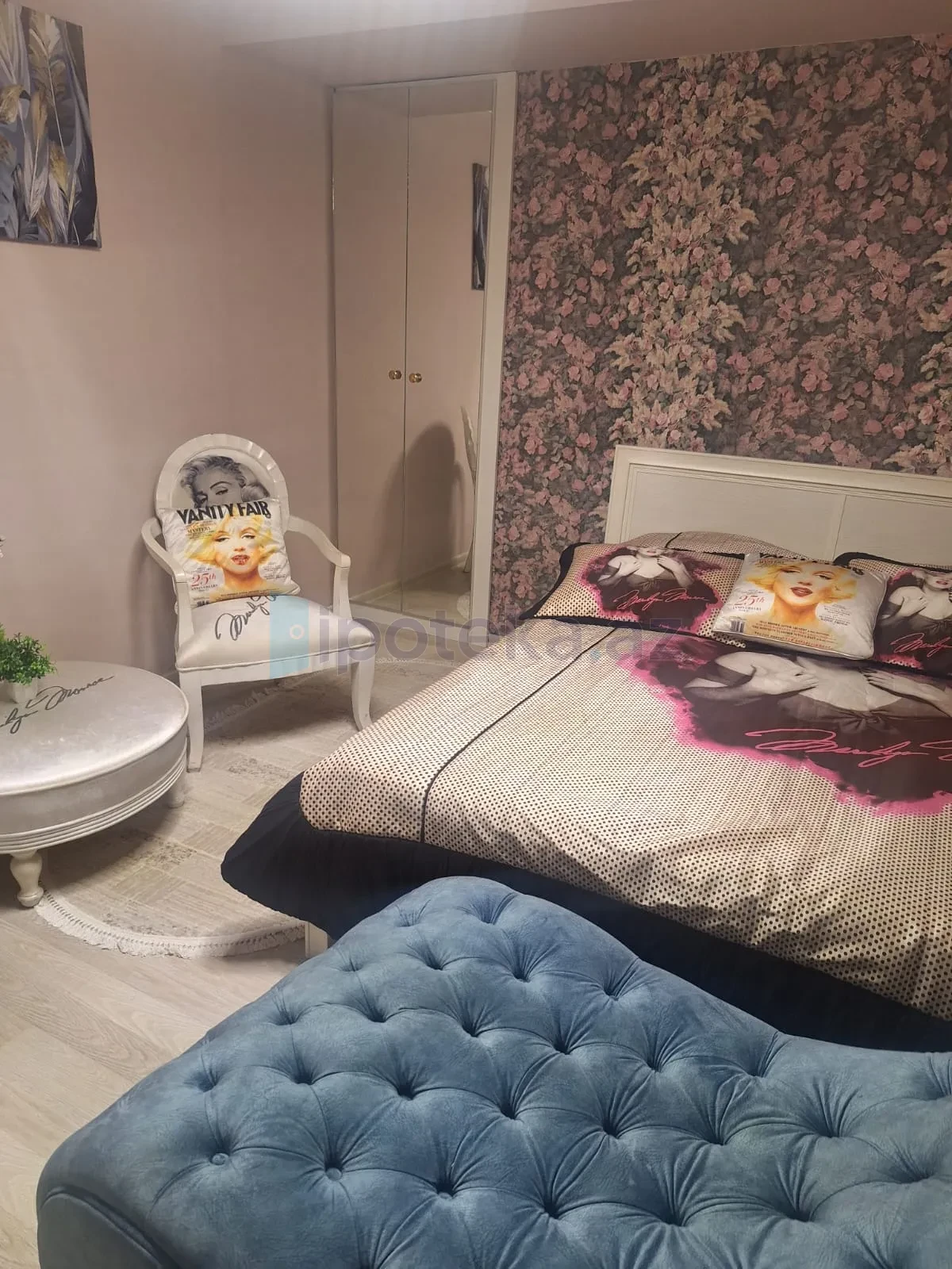 Satılır 3 otaqlı köhnə tikili 120 m²