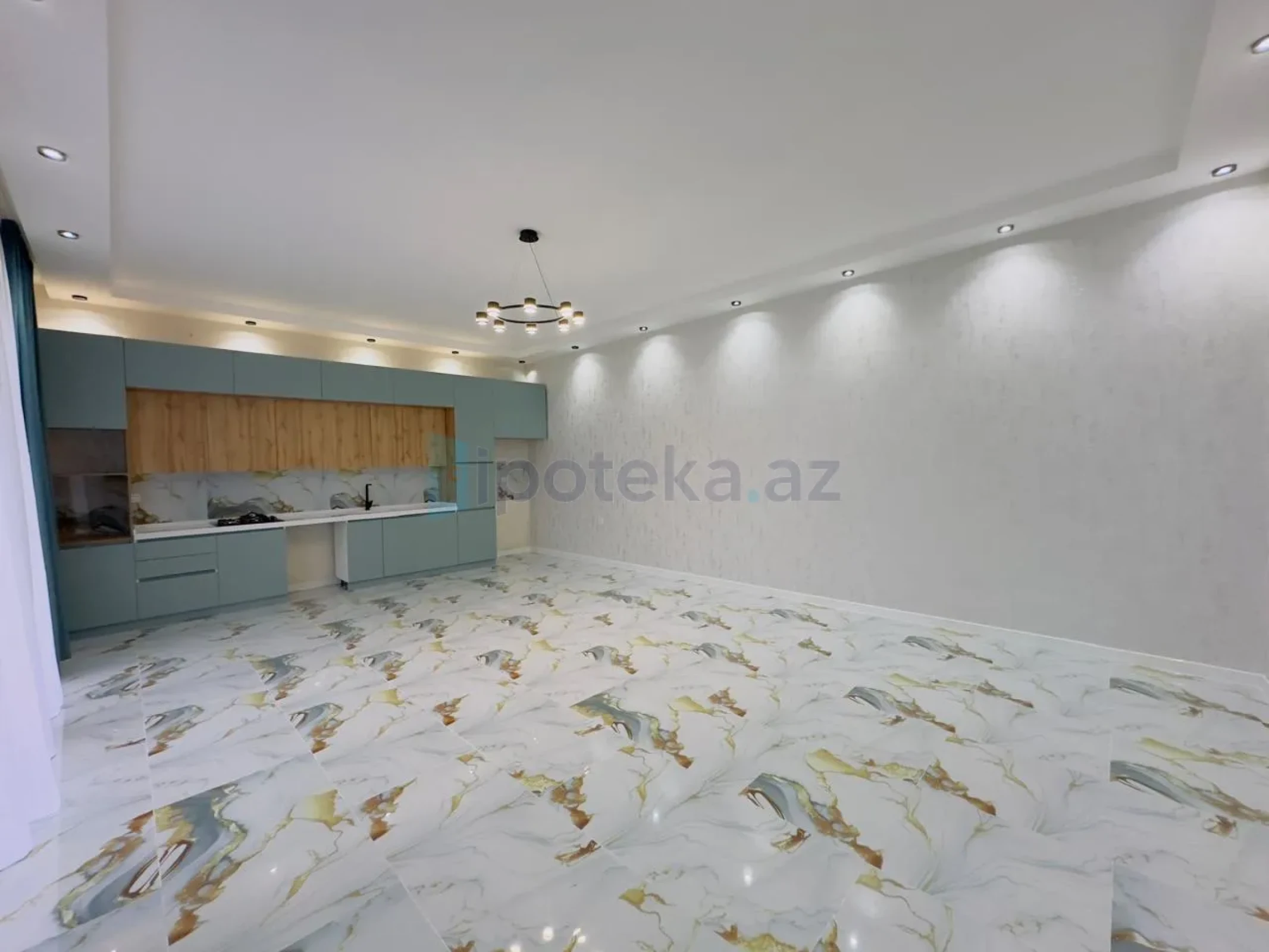 Satılır 3 otaqlı mənzil 142 m²
