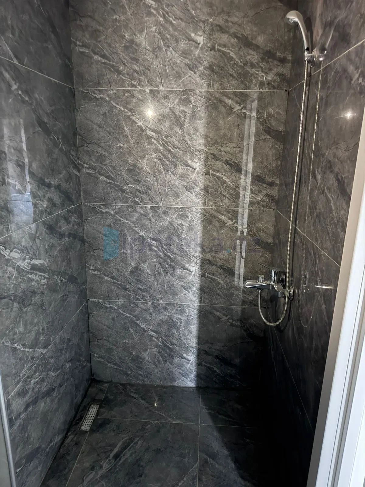 Satılır 3 otaqlı yeni tikili 101 m²