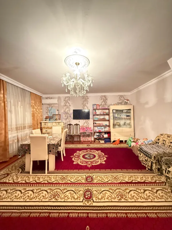 Satılır 4 otaqlı köhnə tikili 120 m²