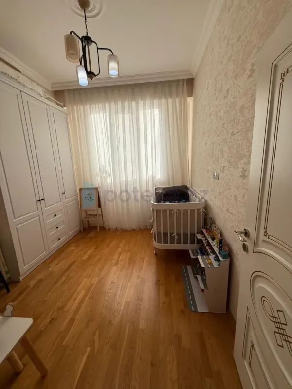 Satılır 3 otaqlı yeni tikili 77 m²