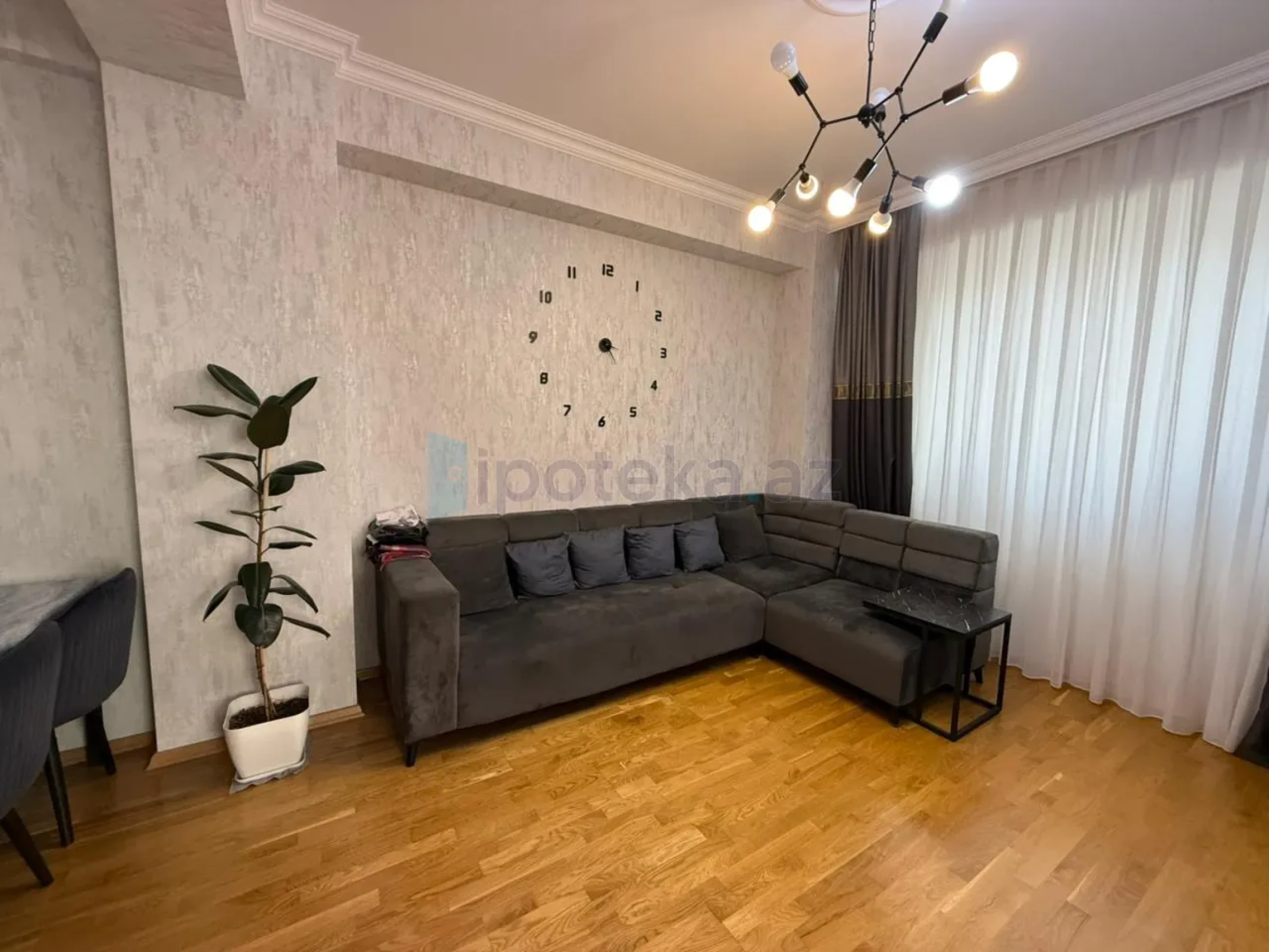 Satılır 3 otaqlı yeni tikili 77 m²