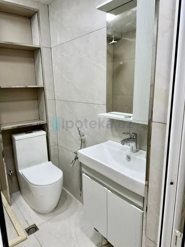 Satılır 2 otaqlı köhnə tikili 40 m²