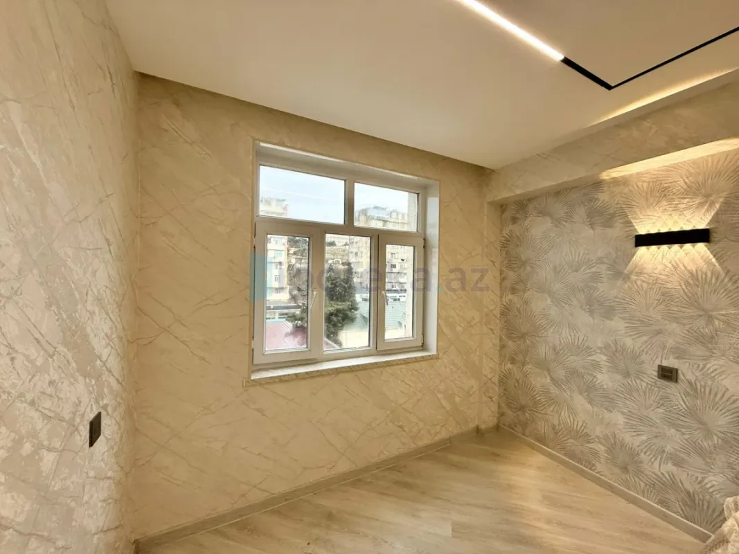 Satılır 2 otaqlı köhnə tikili 40 m²