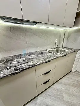 Satılır 2 otaqlı köhnə tikili 40 m²