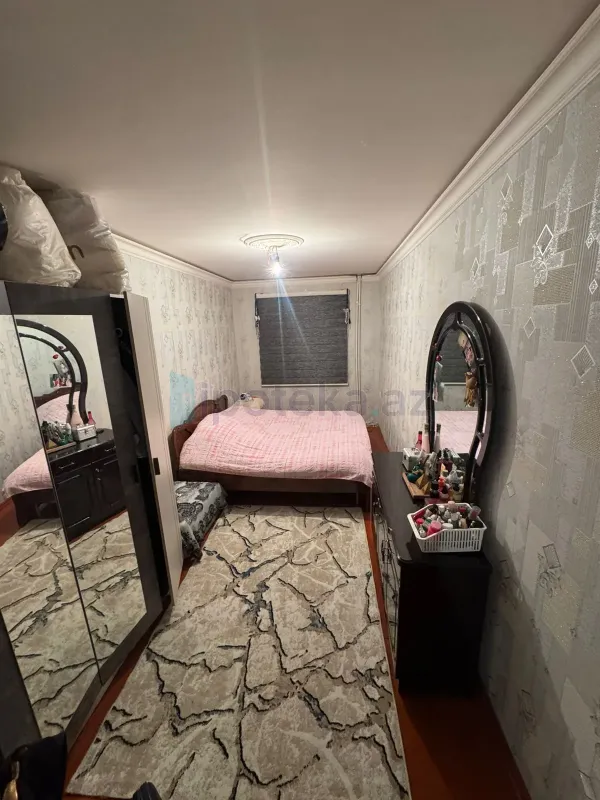 Satılır 2 otaqlı köhnə tikili 50 m²