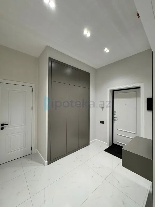 Satılır 4 otaqlı yeni tikili 175 m²