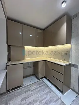 Satılır 2 otaqlı köhnə tikili 60 m²