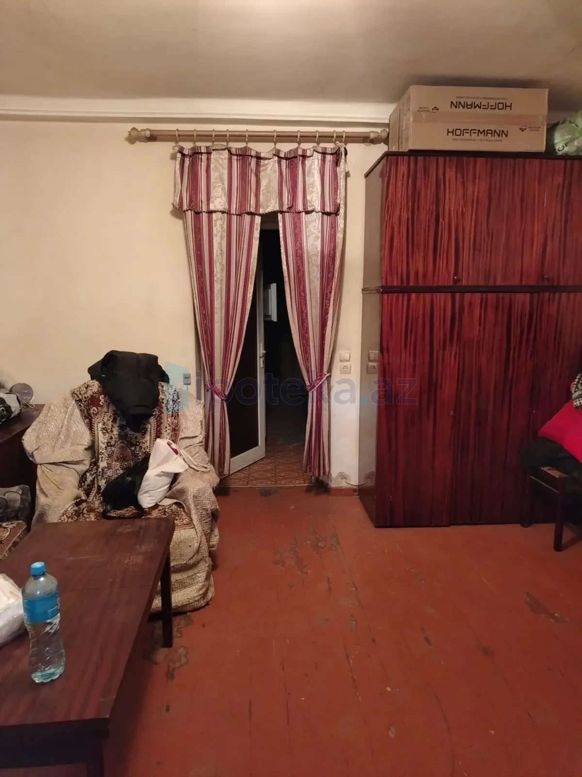 Satılır 1 otaqlı köhnə tikili 35 m²