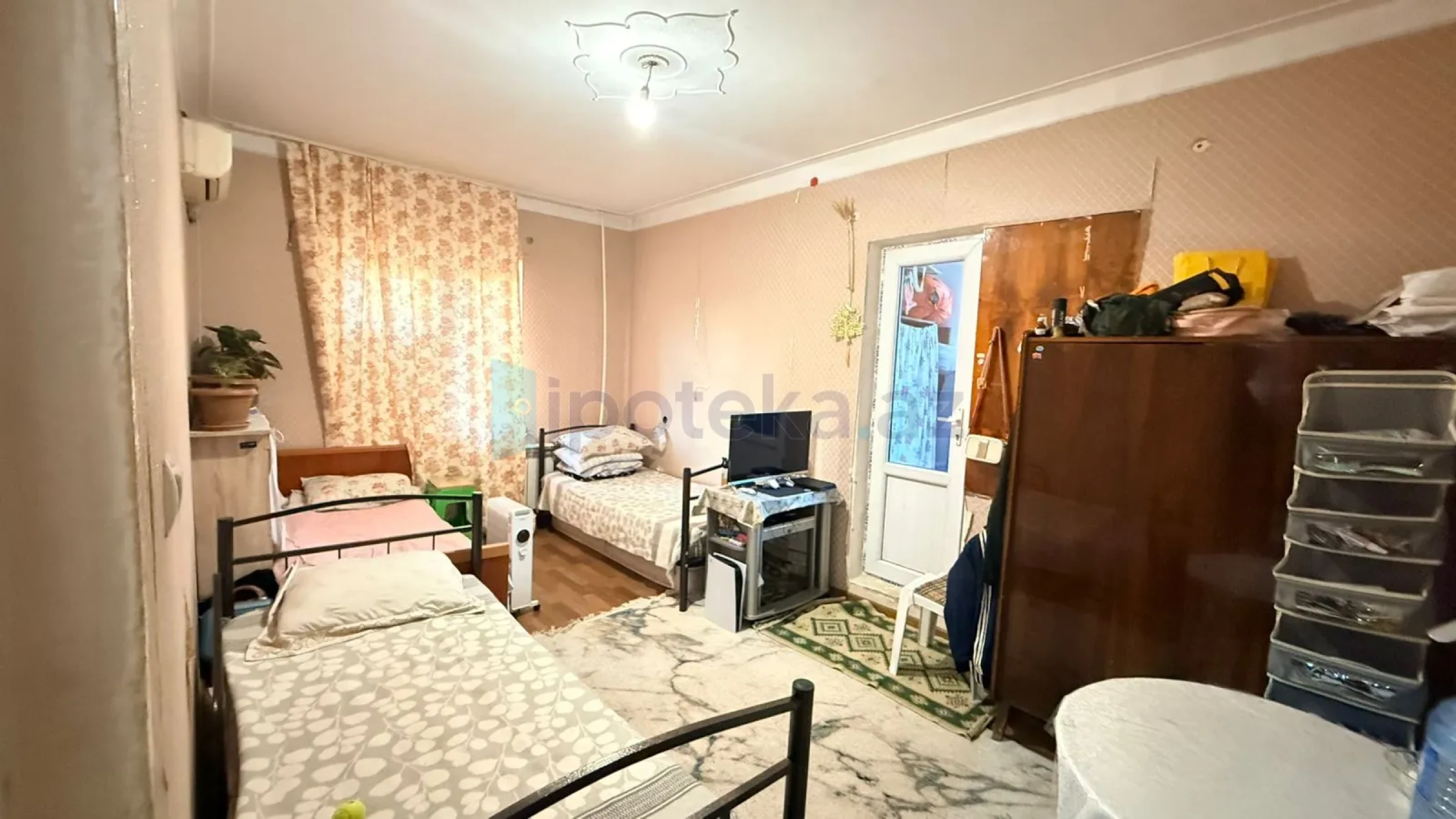 Satılır 1 otaqlı köhnə tikili 50 m²