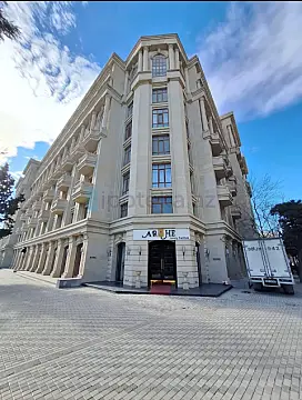 Satılır 4 otaqlı yeni tikili 205 m² — Bakı, Nərimanov 4 otaq 205.00 m²