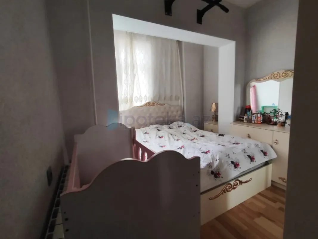Satılır 2 otaqlı köhnə tikili 45 m²